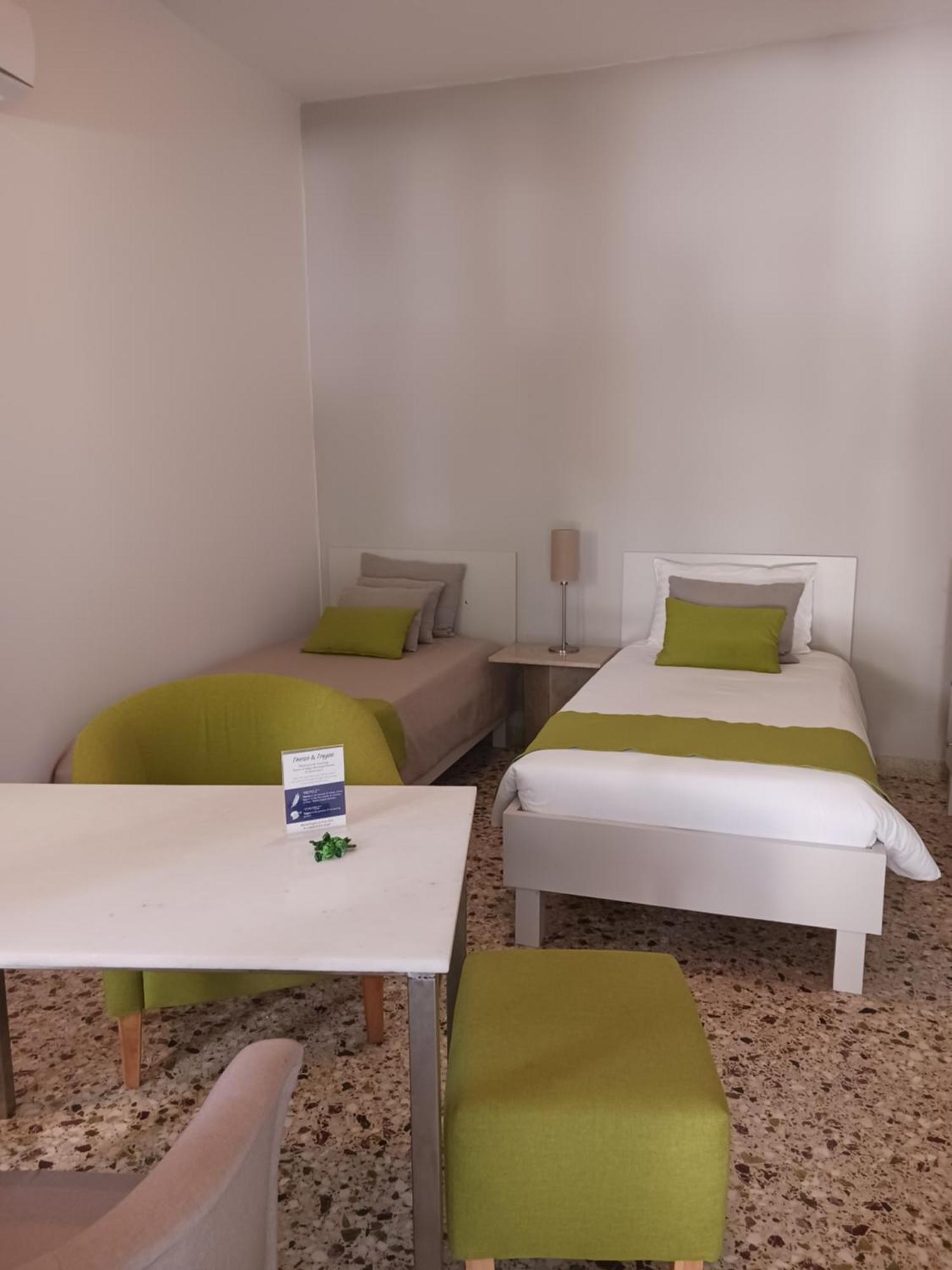Theros & Trygos Boutique Houses - Ath Airport أرتيميدا الغرفة الصورة